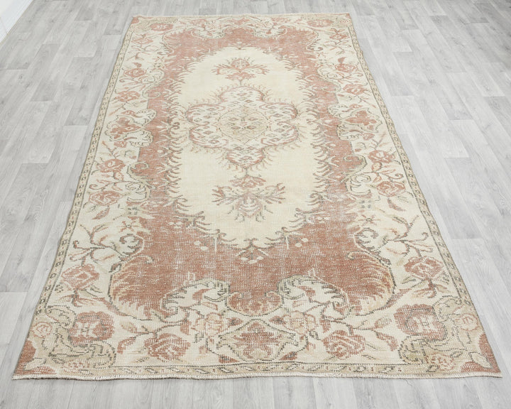 Beige Oushak Rug 5' 1" x 8' 8" | No. VR12877