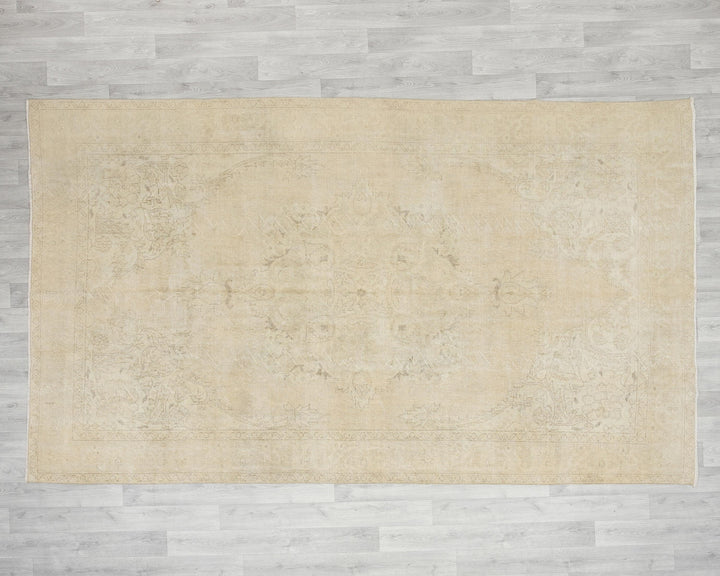 Beige Oushak Rug 6' 5" x 10' 2" | No. VR54028
