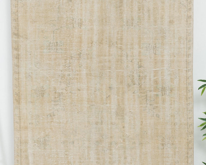 Beige Oushak Rug 4' 6" x 8' | No. VR56598