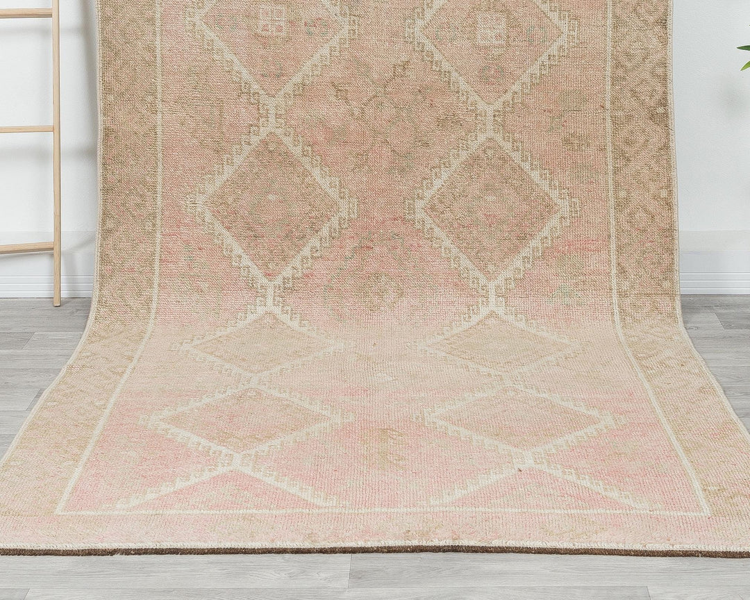 Runner Rug 4' 10" x 10' 6" | No. VR43929