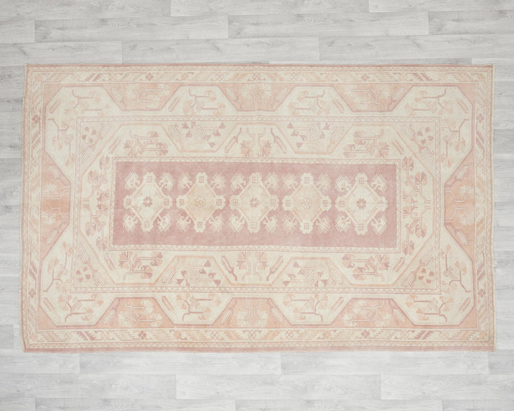 Beige Oushak Rug 4' 11" x 7' 8" | No. VR14030