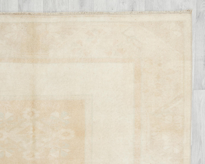 Beige Oushak Rug 5' 1" x 7' 8" | No. VR19004