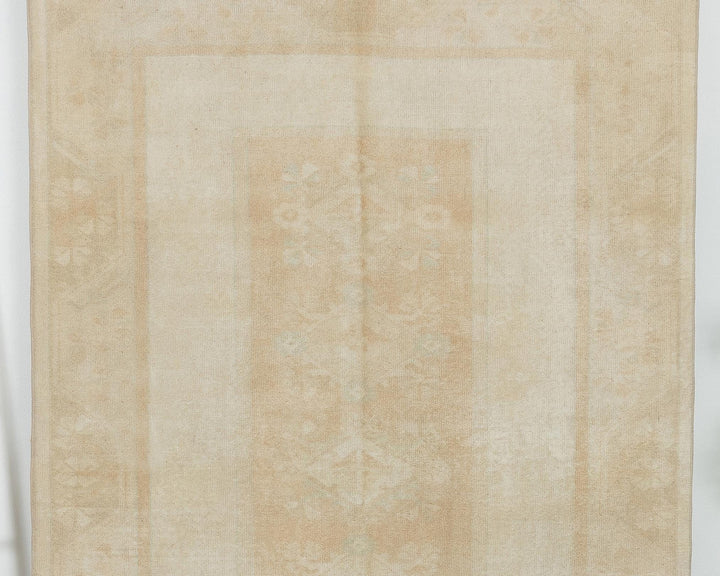 Beige Oushak Rug 5' 1" x 7' 8" | No. VR19004