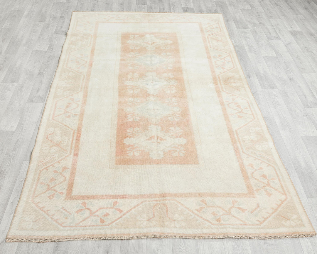 Beige Oushak Rug 5' x 8' 5" | No. VR74710