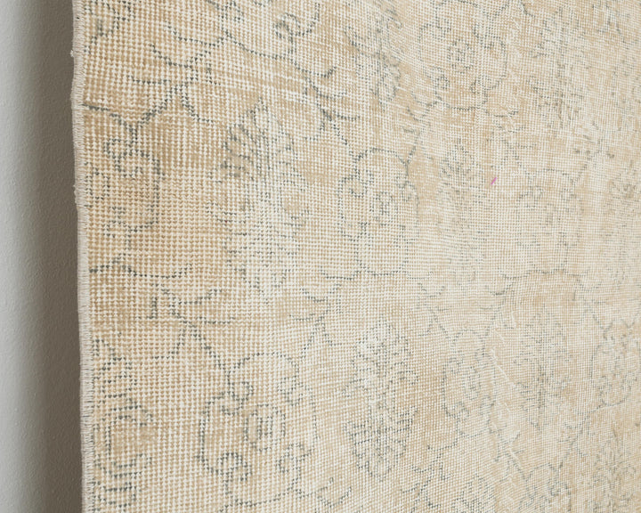 Beige Oushak Rug 7' 2" x 10' 7" | No. VR94229