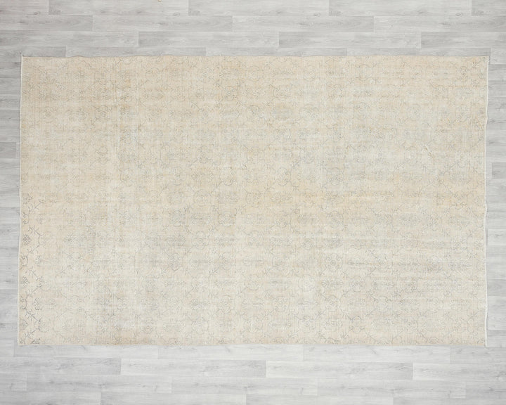 Beige Oushak Rug 7' 2" x 10' 7" | No. VR94229