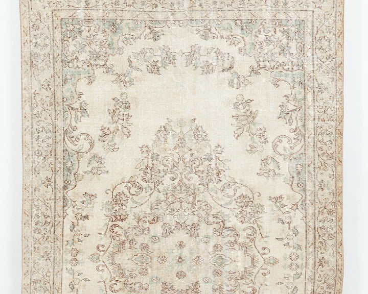 Beige Oushak Rug 8' 11" x 5' 4" | No. VR39429