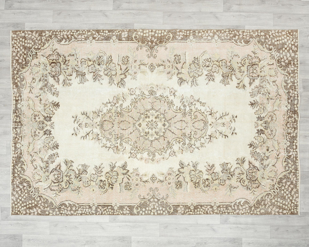 Neutral Oushak Rug 8' 6" x 5' 9" | No. VR90363