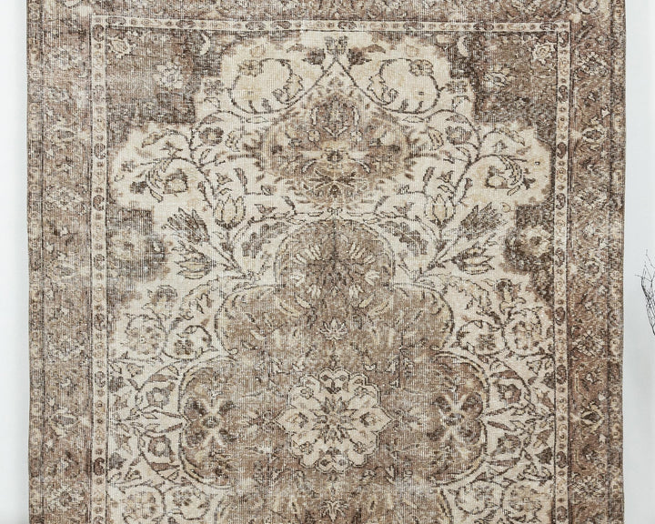 Oushak Rug 9' 6" x 6' 3" | No. VR61601