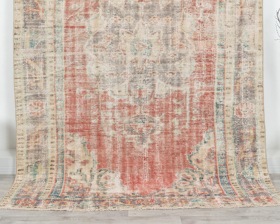 Red Oushak Rug 8' 2" x 5' 7" | No. VR20548