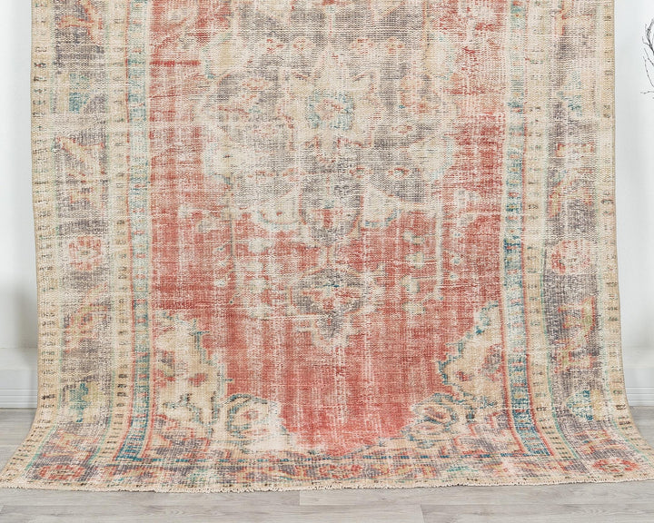 Red Oushak Rug 8' 2" x 5' 7" | No. VR20548