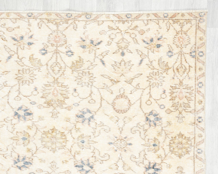 Beige Oushak Rug 8' 2" x 4' 5" | No. VR11950