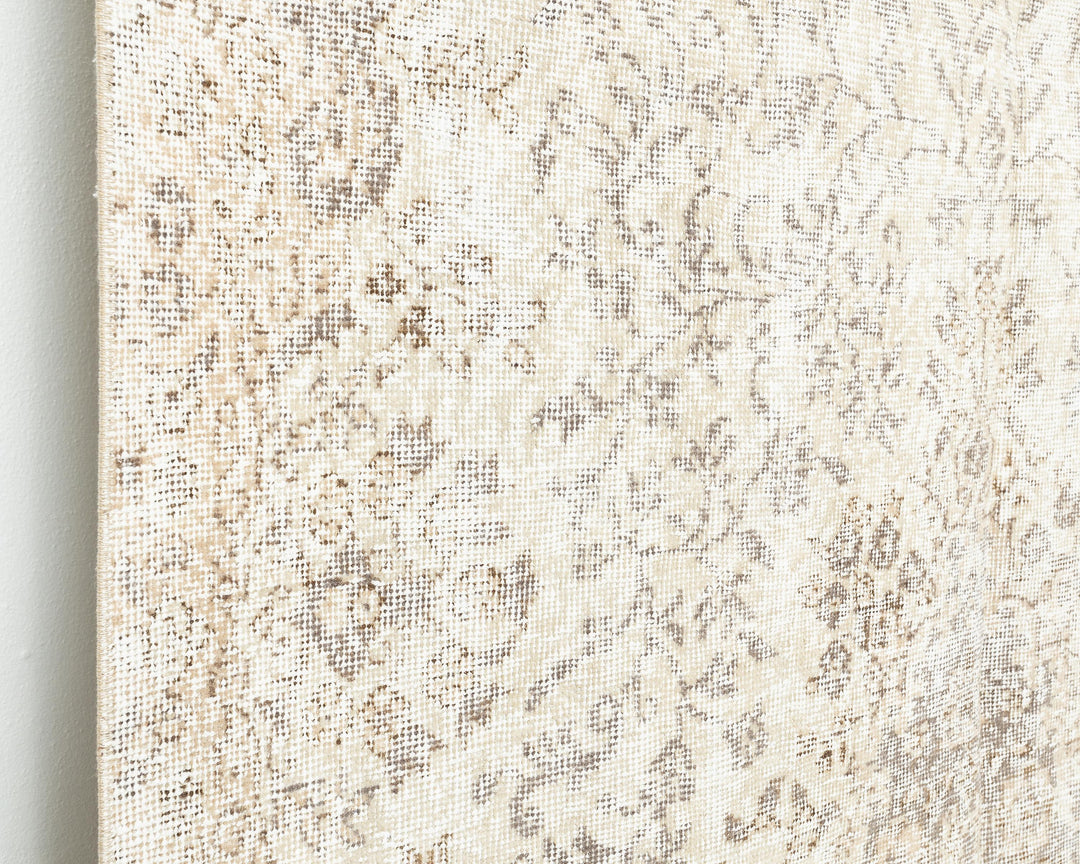 Beige Oushak Rug 4' 11" x 8' 7" | No. VR83572