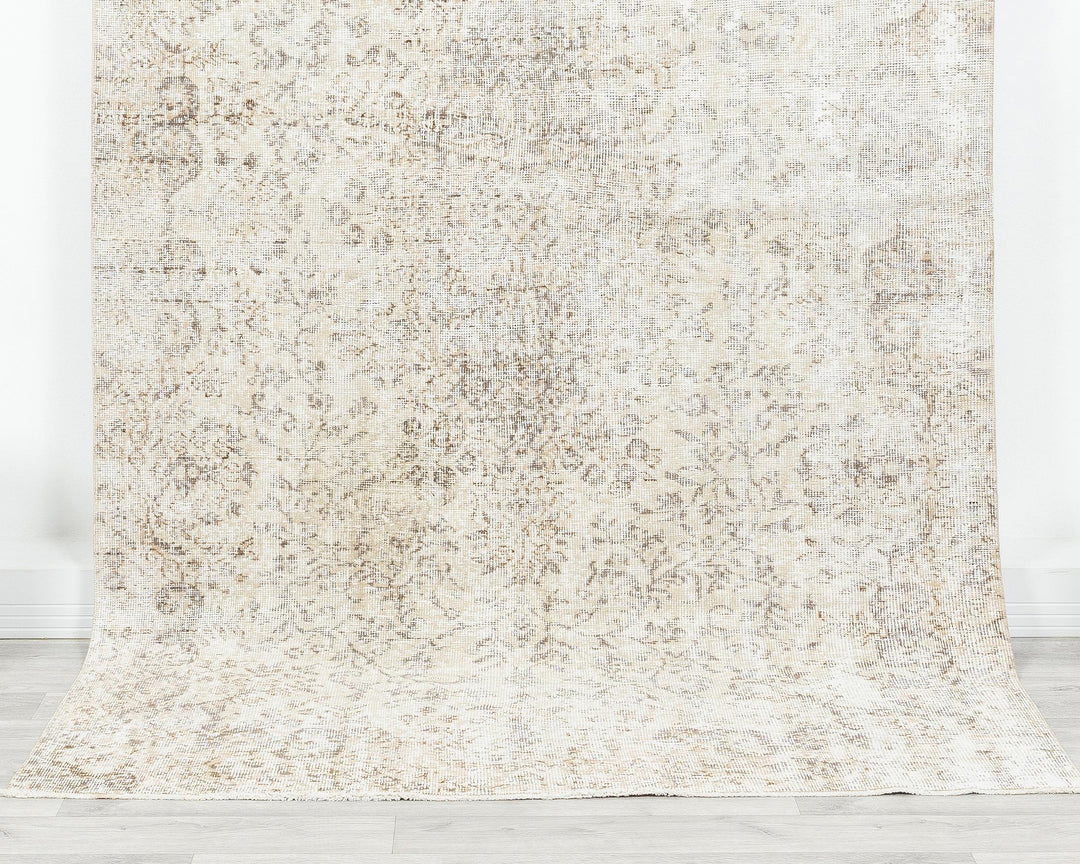 Beige Oushak Rug 4' 11" x 8' 7" | No. VR83572