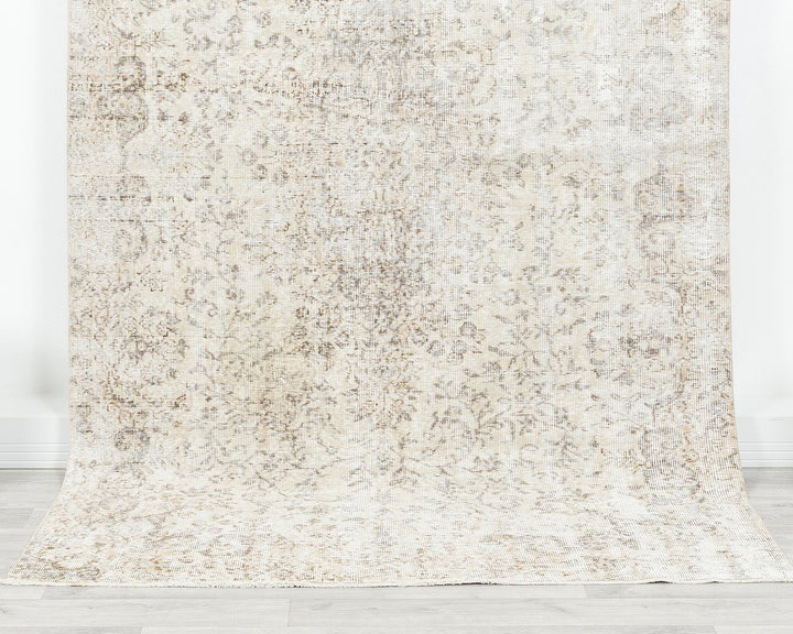 Beige Oushak Rug 4' 11" x 8' 7" | No. VR83572