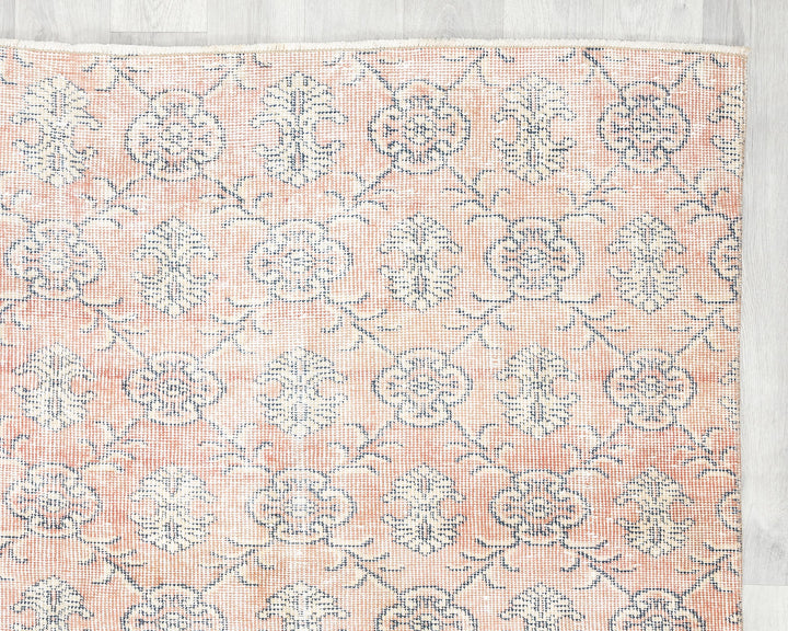 Neutral Oushak Rug 5' 7" x 9' | No. VR73513