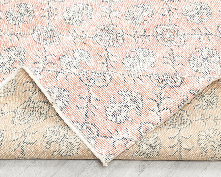 Neutral Oushak Rug 5' 7" x 9' | No. VR73513