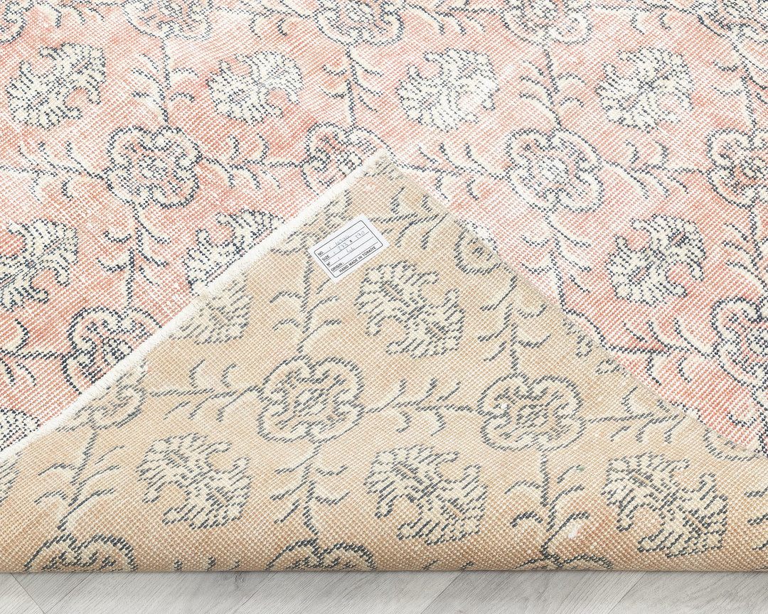 Neutral Oushak Rug 5' 7" x 9' | No. VR73513