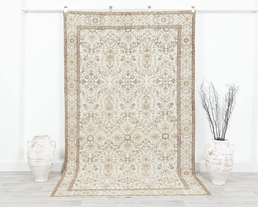 Neutral Oushak Rug 5' 5" x 8' 10" | No. VR87034