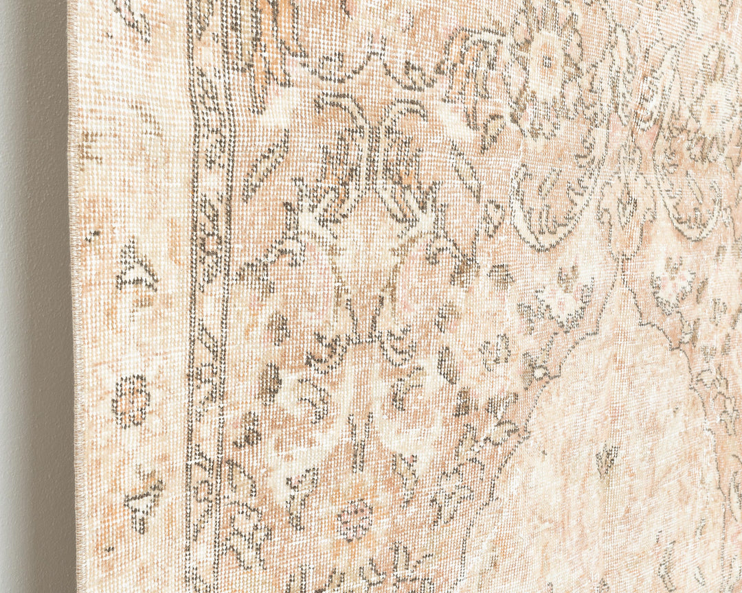 Neutral Oushak Rug 5' x 8' | No. VR71192