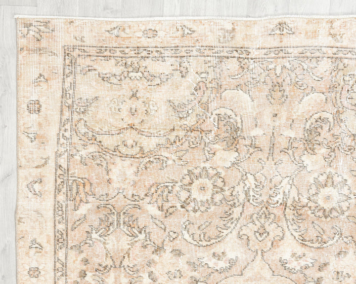 Neutral Oushak Rug 5' x 8' | No. VR71192