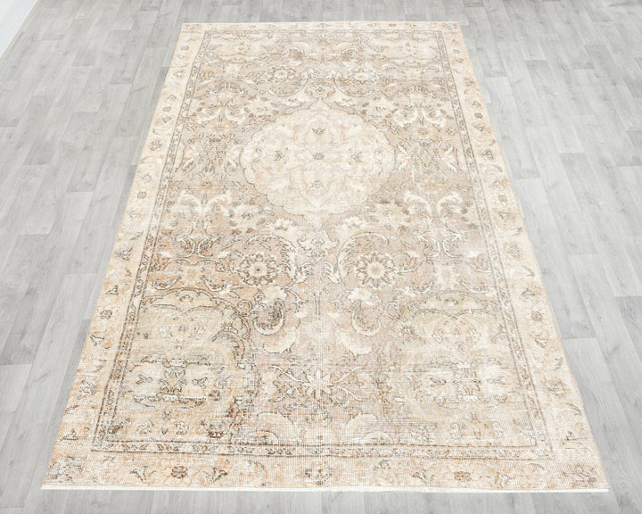 Neutral Oushak Rug 5' x 8' | No. VR71192