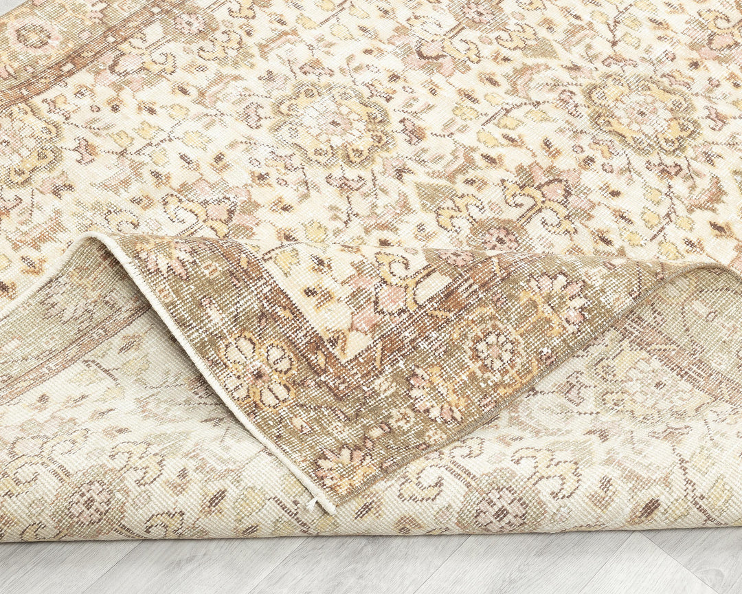 Neutral Oushak Rug 5' 1" x 8' 10" | No. VR51291