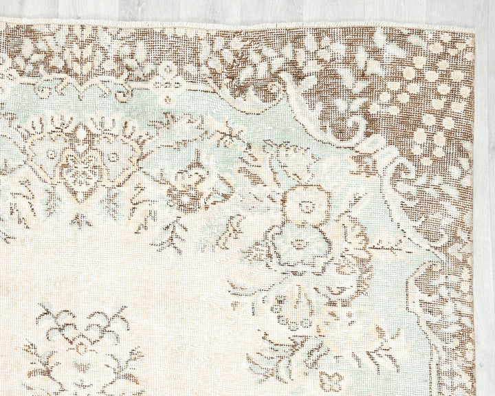 Beige Oushak Rug 5' 2" x 9' 2" | No. VR32459