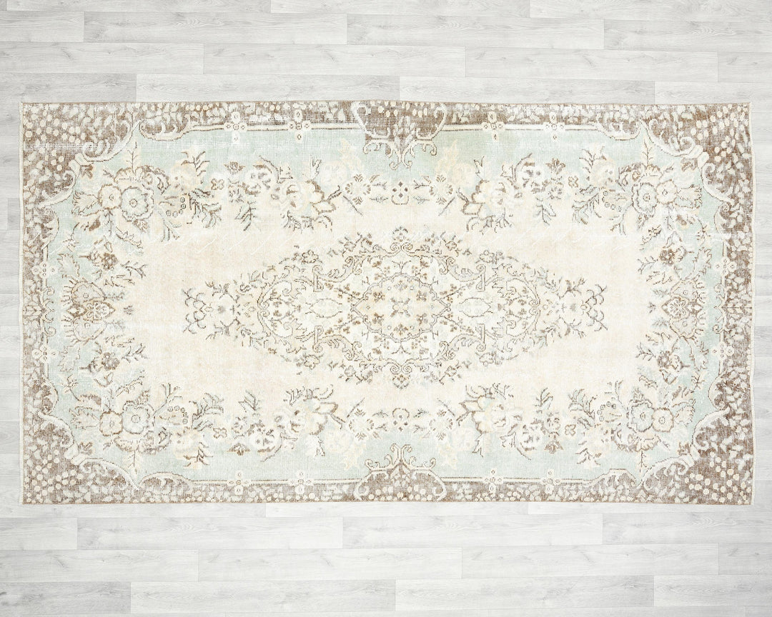 Beige Oushak Rug 5' 2" x 9' 2" | No. VR32459
