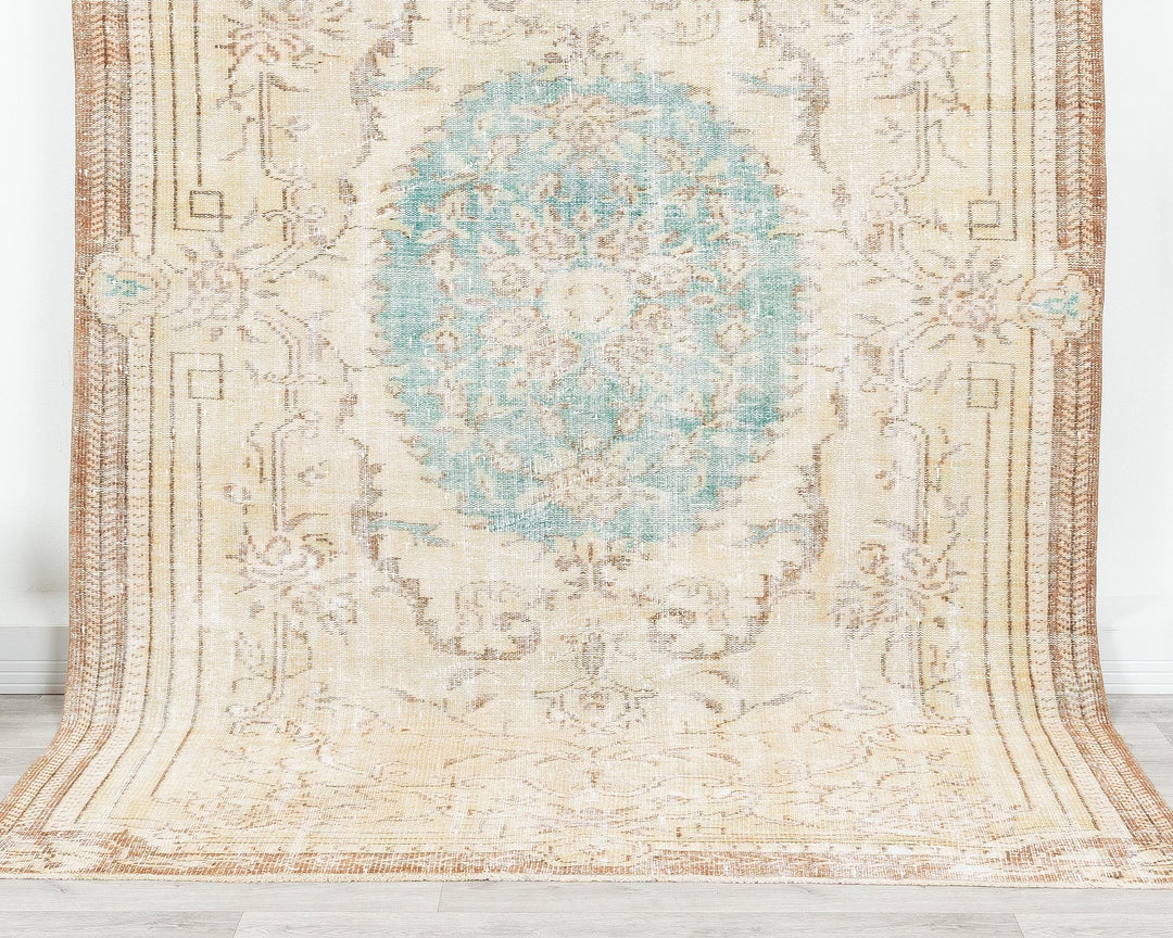 Beige Oushak Rug 5' 7" x 8' 10" | No. VR68335