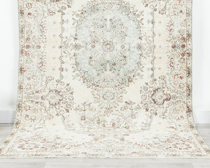 Beige Oushak Rug 5' 2" x 8' 11" | No. VR16926