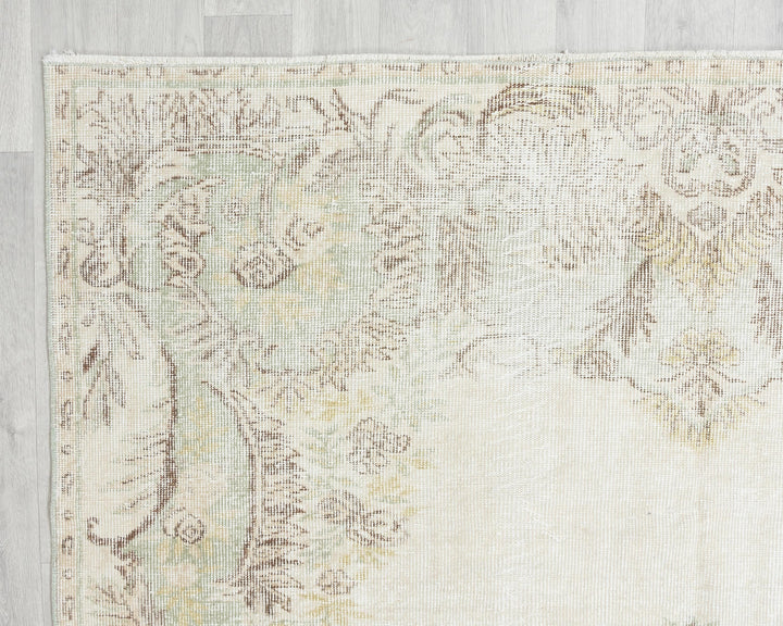 Beige Oushak Rug 6' 5" x 10' 4" | No. VR24074