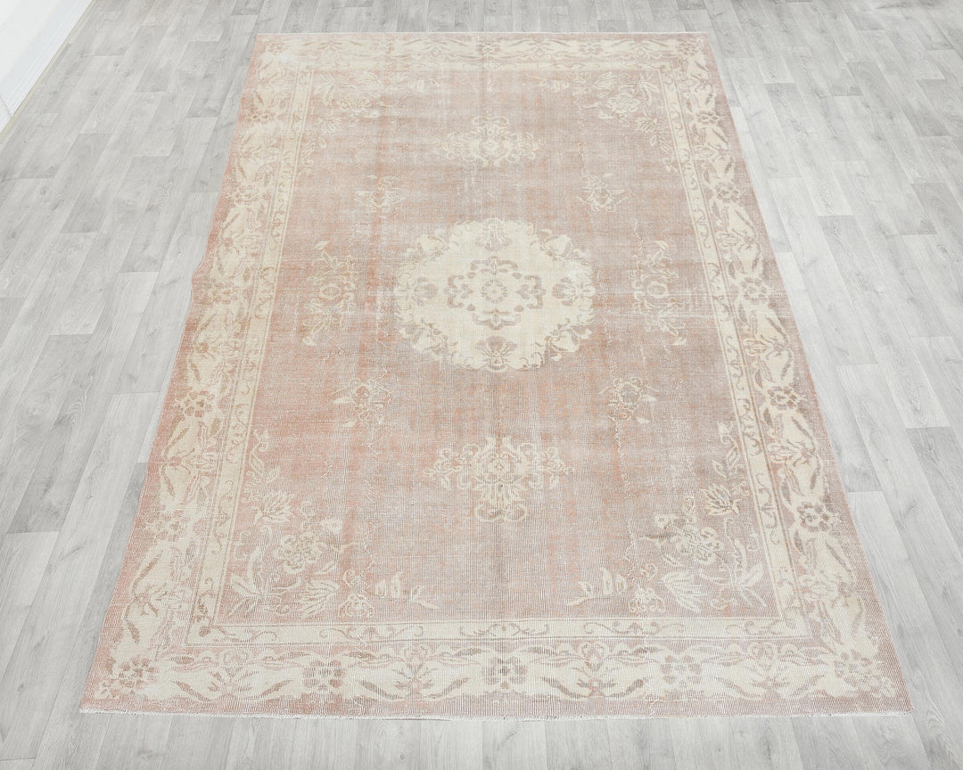 Faded Oushak Rug 6' 7" x 9' 4" | No. VR42833