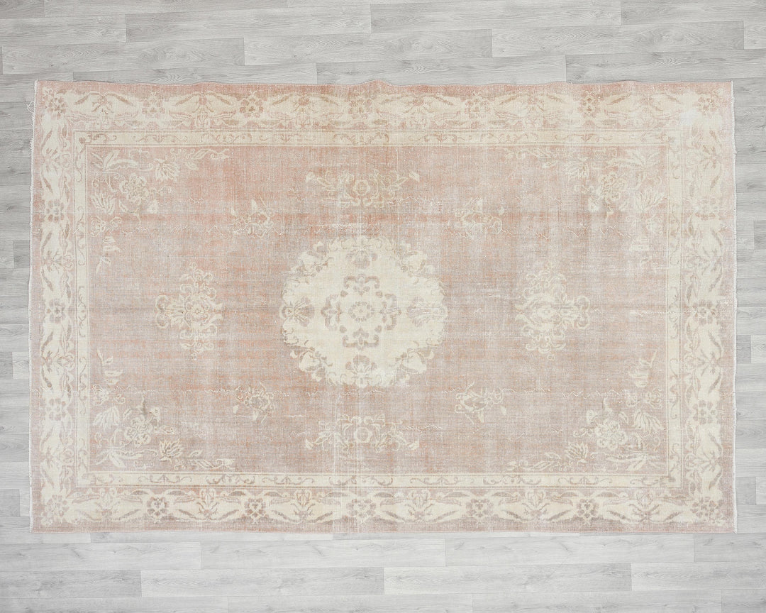Faded Oushak Rug 6' 7" x 9' 4" | No. VR42833