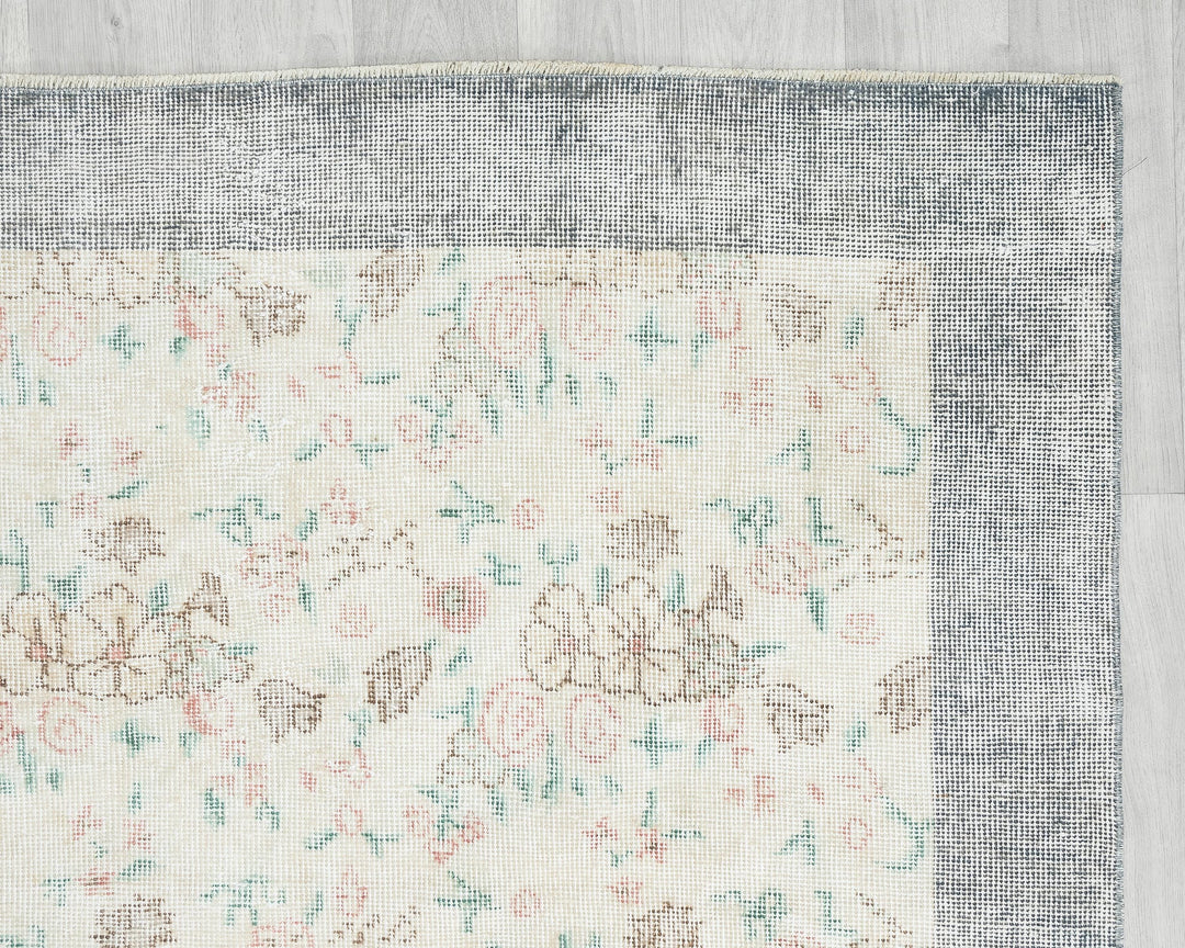 Faded Oushak Rug 6' 7" x 9' 10" | No. VR96727