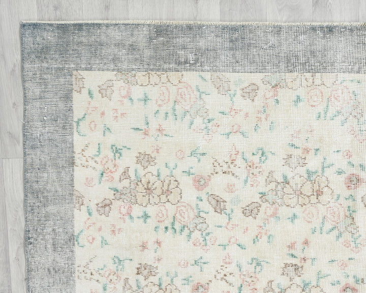 Faded Oushak Rug 6' 7" x 9' 10" | No. VR96727