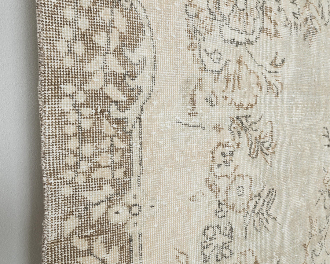 Beige Oushak Rug 5' 10" x 9' 8" | No. VR14573