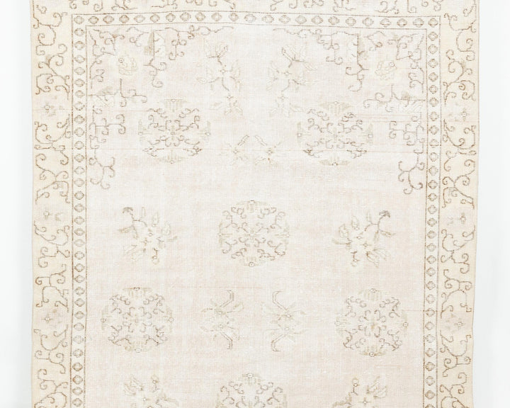 Beige Oushak Rug 5' 10" x 9' 1" | No. VR65238