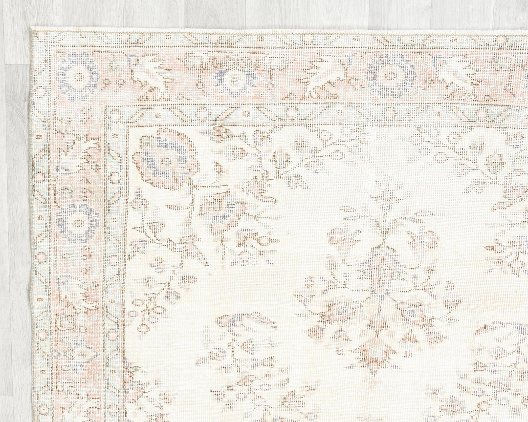 Beige Oushak Rug 4' 10" x 7' 8" | No. VR72171