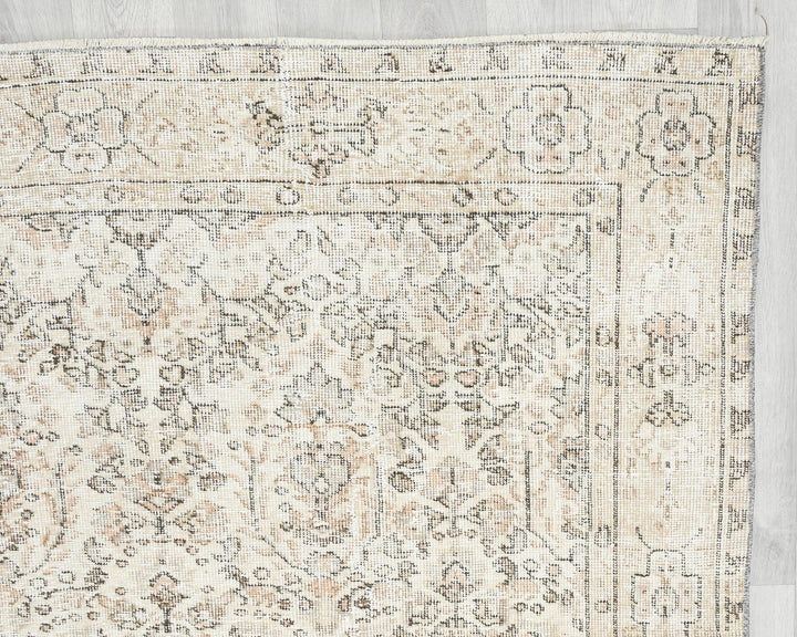 Beige Oushak Rug 6' 11" x 10' 4" | No. VR51862