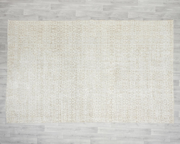 Beige Oushak Rug 6' 11" x 10' 2" | No. VR45539