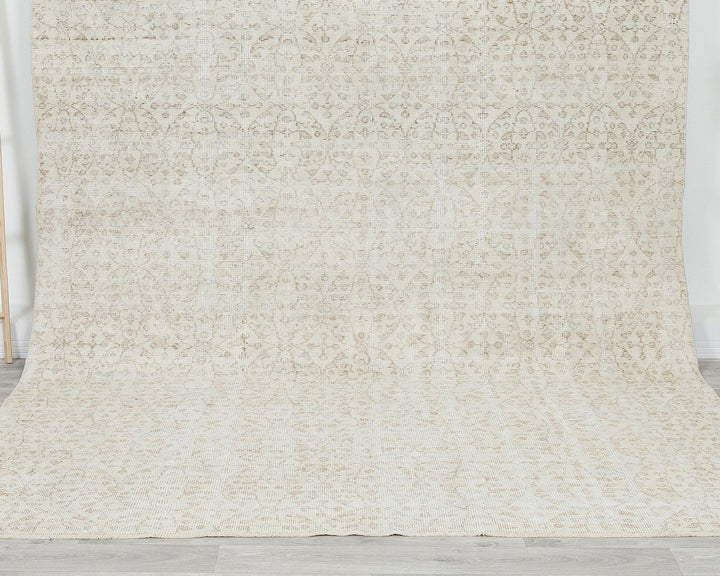 Beige Oushak Rug 6' 11" x 10' 2" | No. VR45539