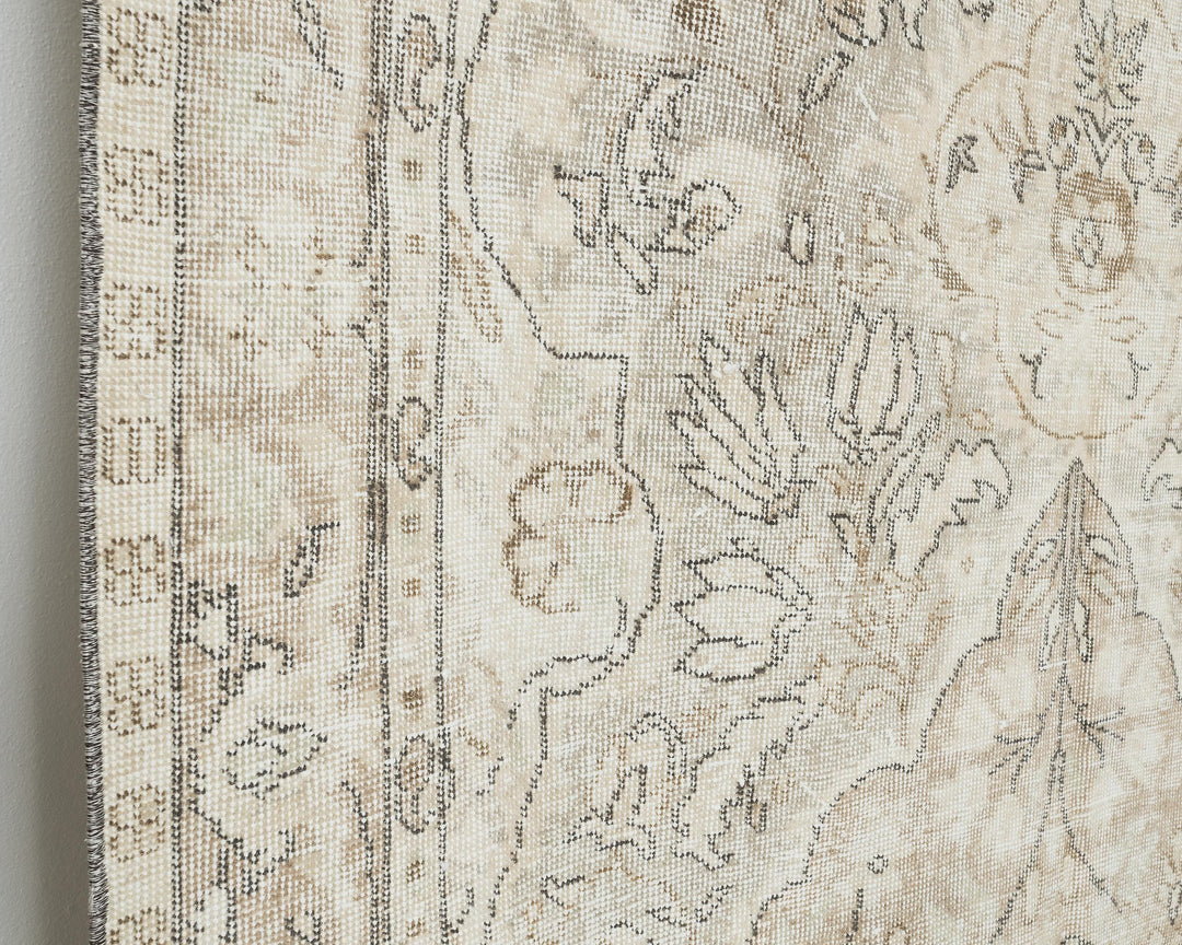 Neutral Oushak Rug 5' 7" x 8' 10" | No. VR36862
