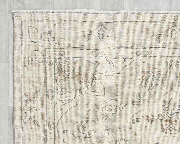 Neutral Oushak Rug 5' 7" x 8' 10" | No. VR36862