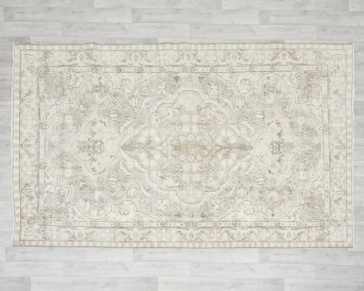 Neutral Oushak Rug 5' 7" x 8' 10" | No. VR36862
