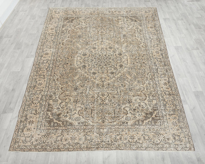 Oushak Rug 6' 8" x 9' 2" | No. VR98771