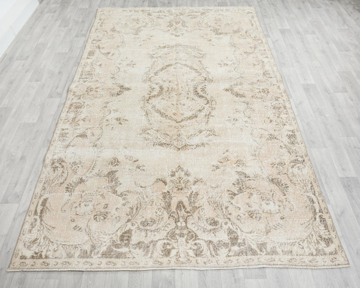 Beige Oushak Rug 6' 4" x 10' 2" | No. VR82012