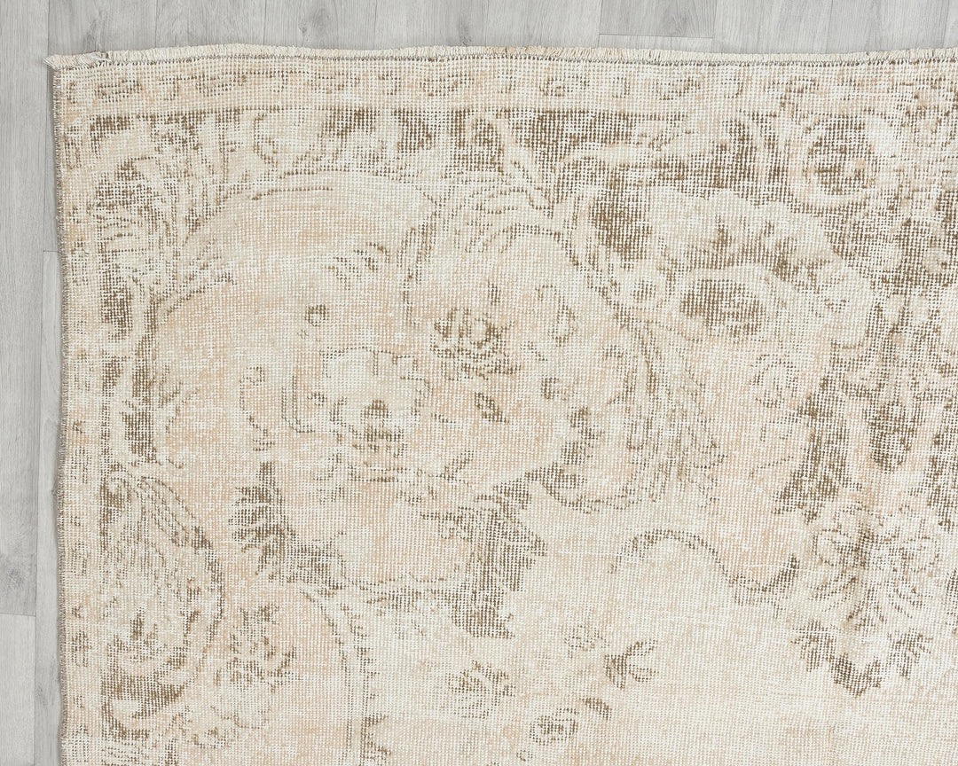 Beige Oushak Rug 6' 4" x 10' 2" | No. VR82012