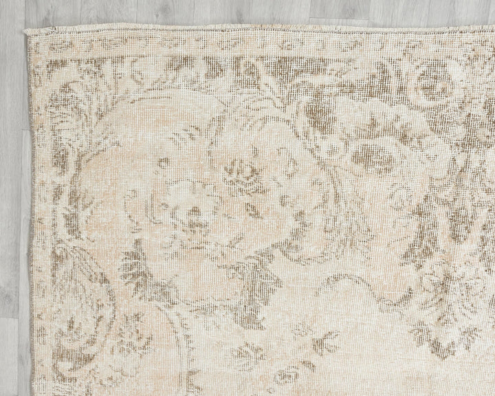 Beige Oushak Rug 6' 4" x 10' 2" | No. VR82012