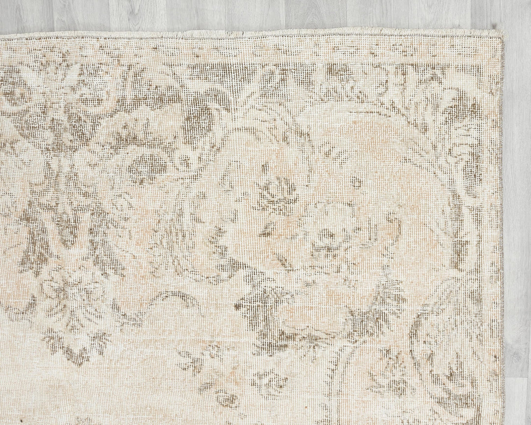 Beige Oushak Rug 6' 4" x 10' 2" | No. VR82012